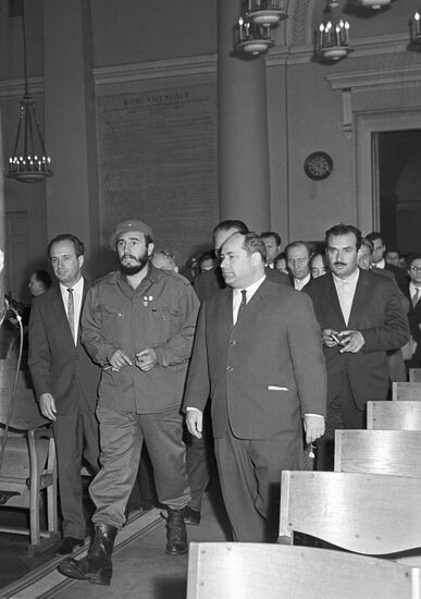 Fidel Castro visits USSR