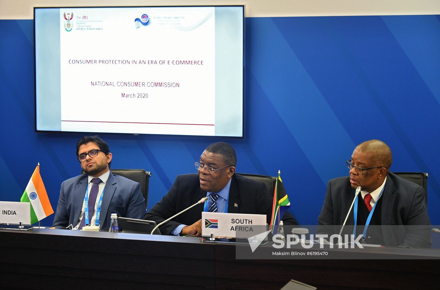 Roundtable discussion “Consumer protection in the era of e-commerce in the BRICS countries”