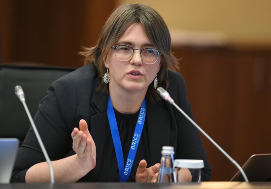 Roundtable discussion “Consumer protection in the era of e-commerce in the BRICS countries”