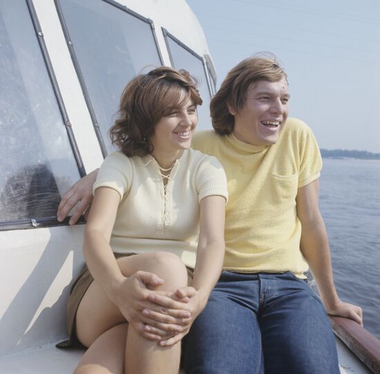Newlyweds on river cruise on the Dnieper