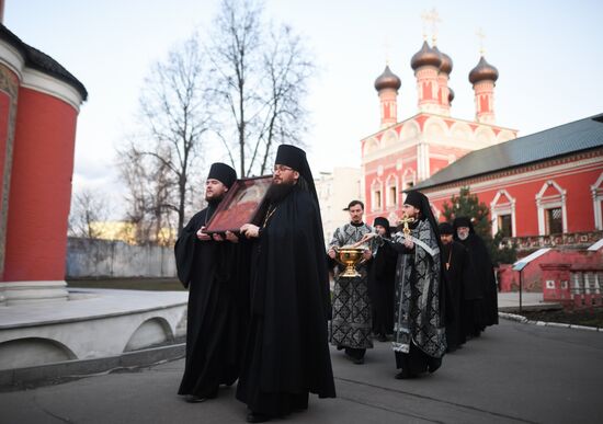 Russia Coronavirus Church