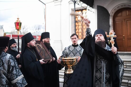 Russia Coronavirus Church