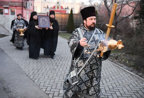 Russia Coronavirus Church