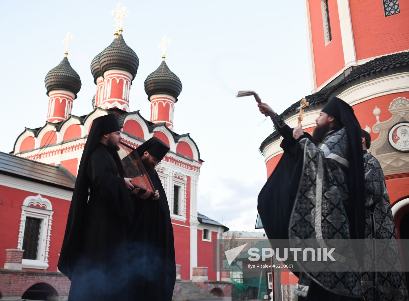 Russia Coronavirus Church