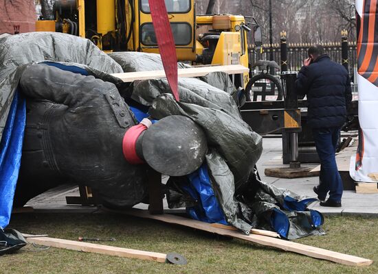 Russia Zhukov Monument Replacement