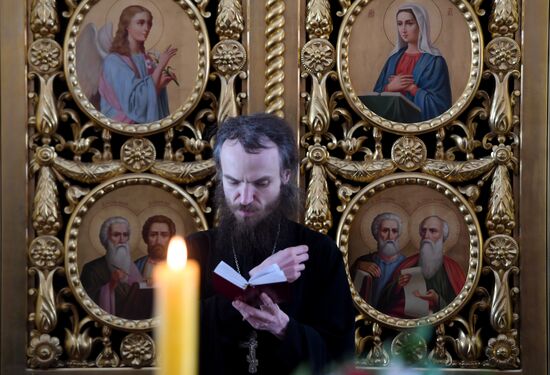 Russia Coronavirus Church