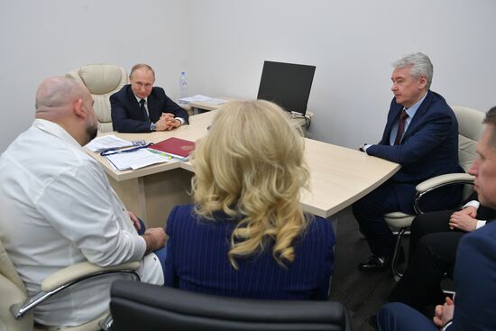 Russia Putin Coronavirus Hospital