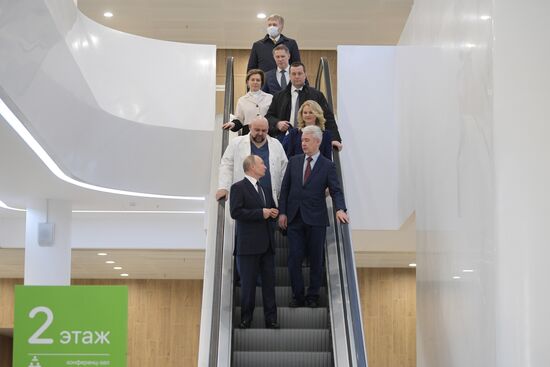 Russia Putin Coronavirus Hospital