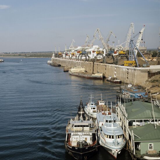 Gorky river port