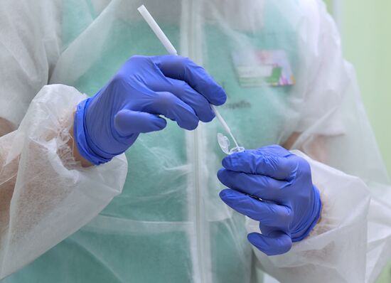 Russia Coronavirus Tests