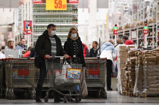 Russia Coronavirus Closure