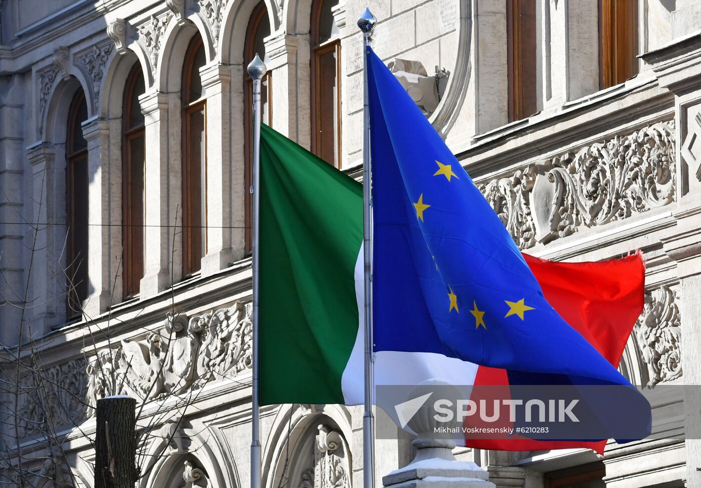 Russia Italy Coronavirus Victims Mourning