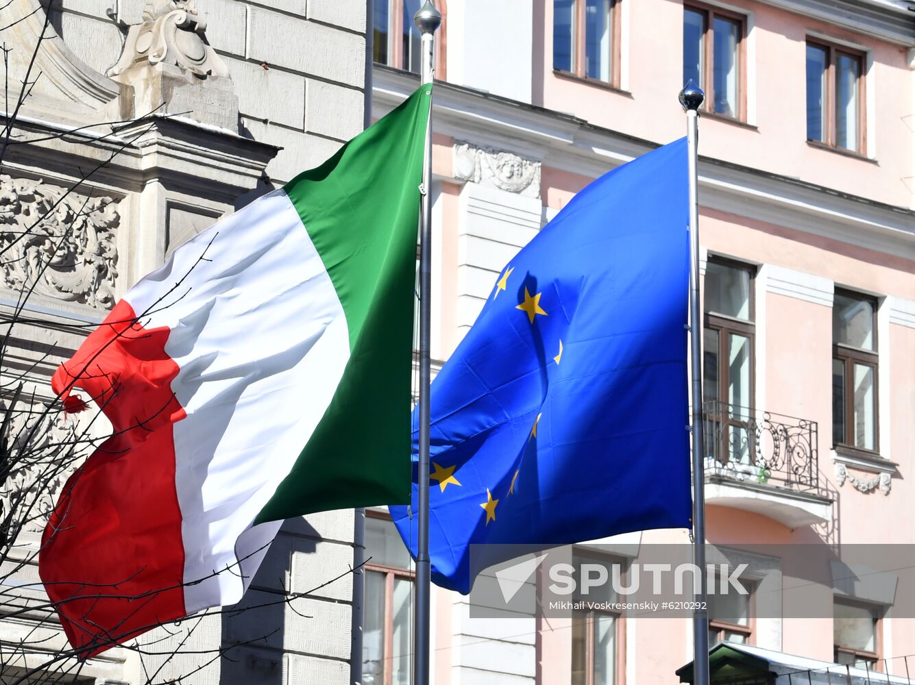 Russia Italy Coronavirus Victims Mourning
