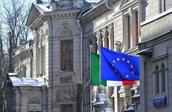 Russia Italy Coronavirus Victims Mourning