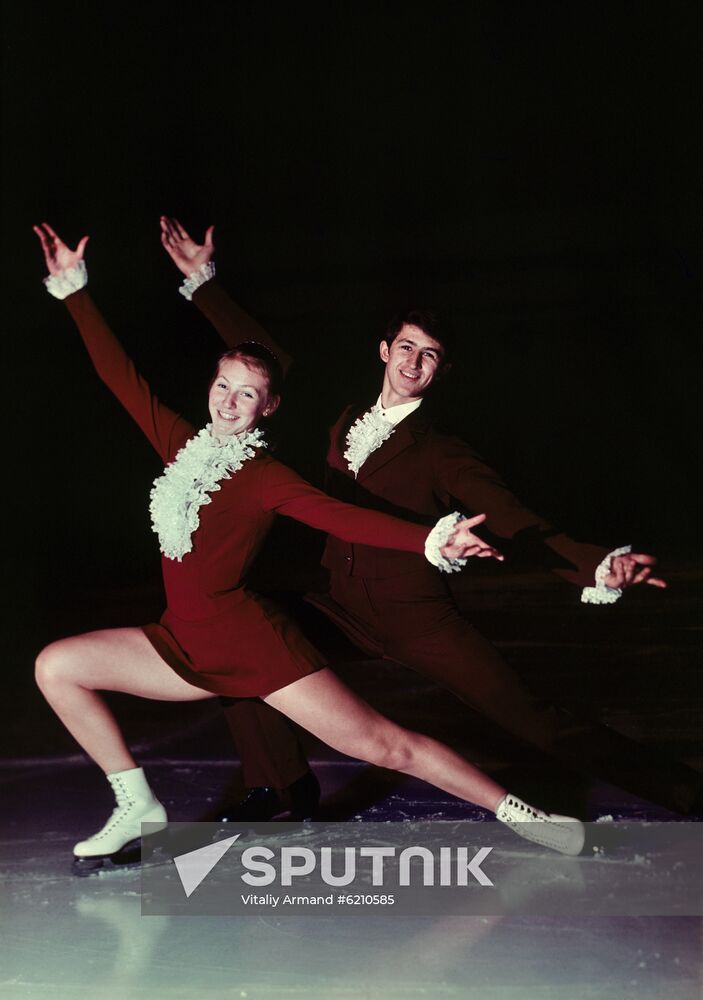 Figure skaters Svetlana Alexeyeva and Alexander Boichuk