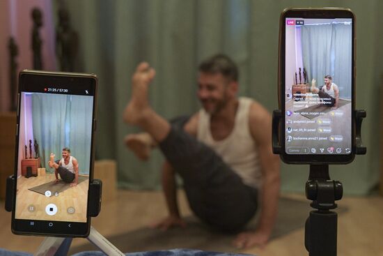 Russia Coronavirus Social Distancing