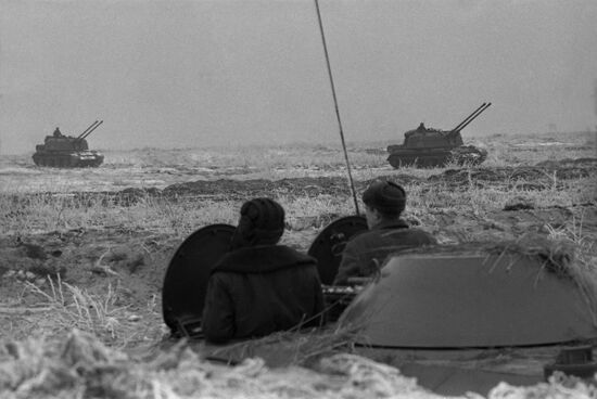 USSR, GDR hold joint military exercise
