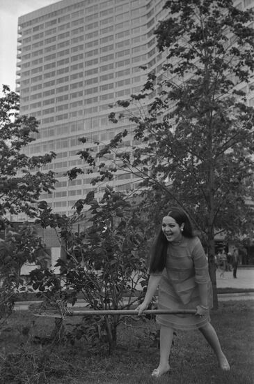 Sixth Moscow International Film Festival