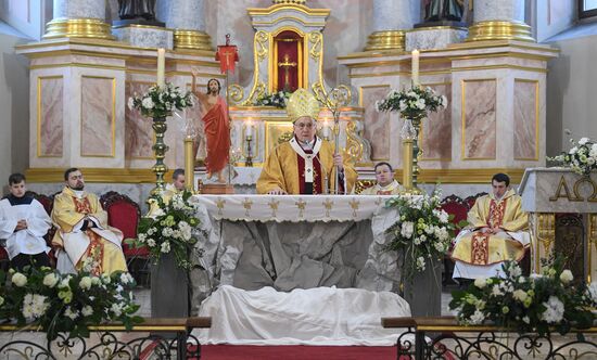 Catholic Easter Worldwide