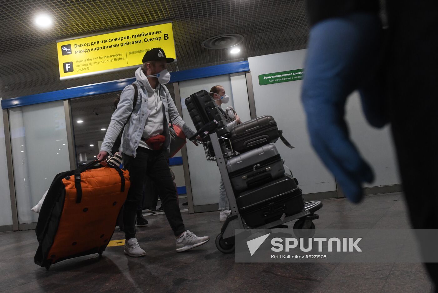 Russia Coronavirus Tourists Return