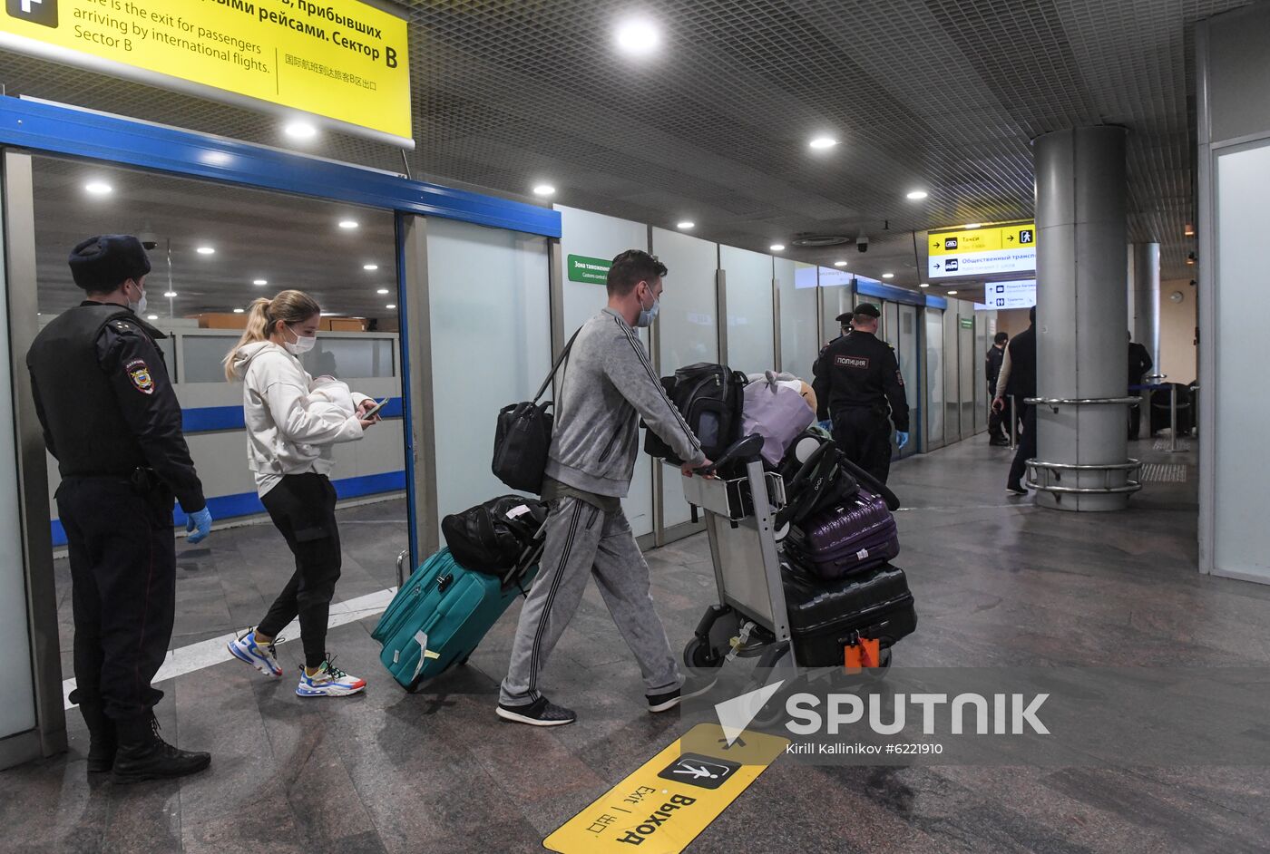 Russia Coronavirus Tourists Return