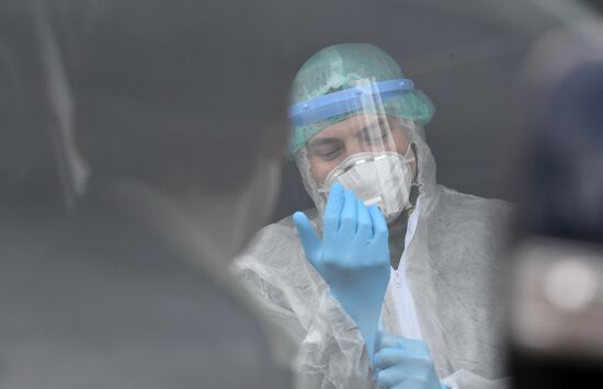 Russia Coronavirus Tests