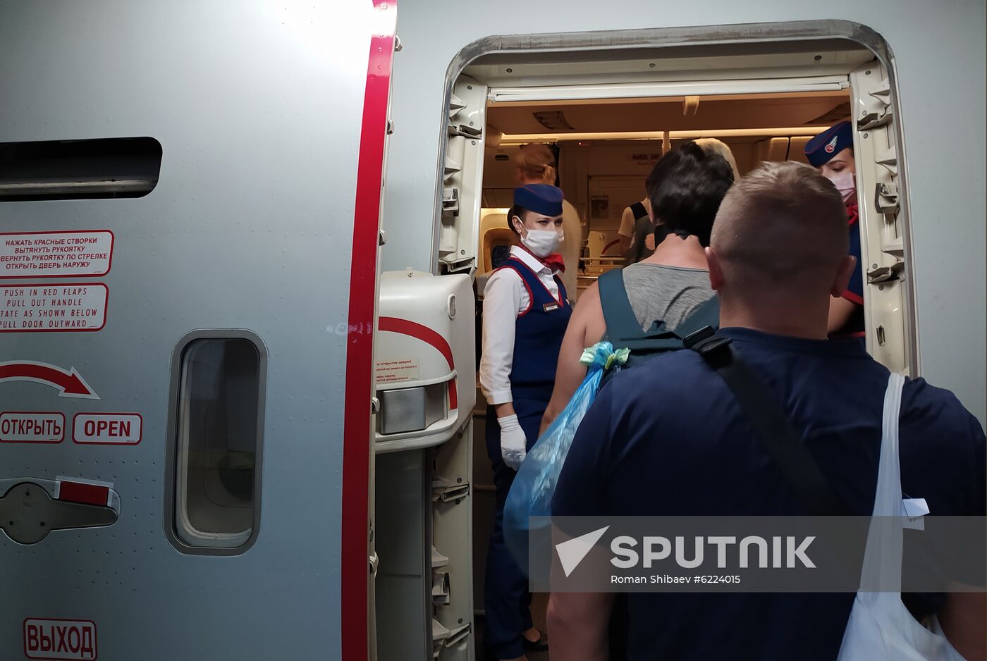 Indonesia Russia Coronavirus Tourists Return