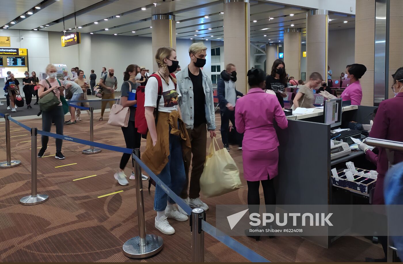 Indonesia Russia Coronavirus Tourists Return