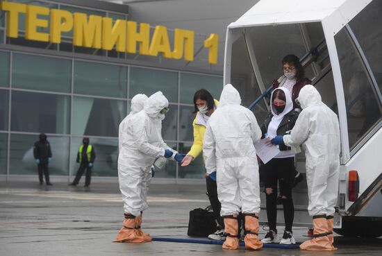 Russia Coronavirus Tourists Return
