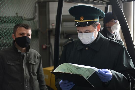 Russia Coronavirus Customs Control