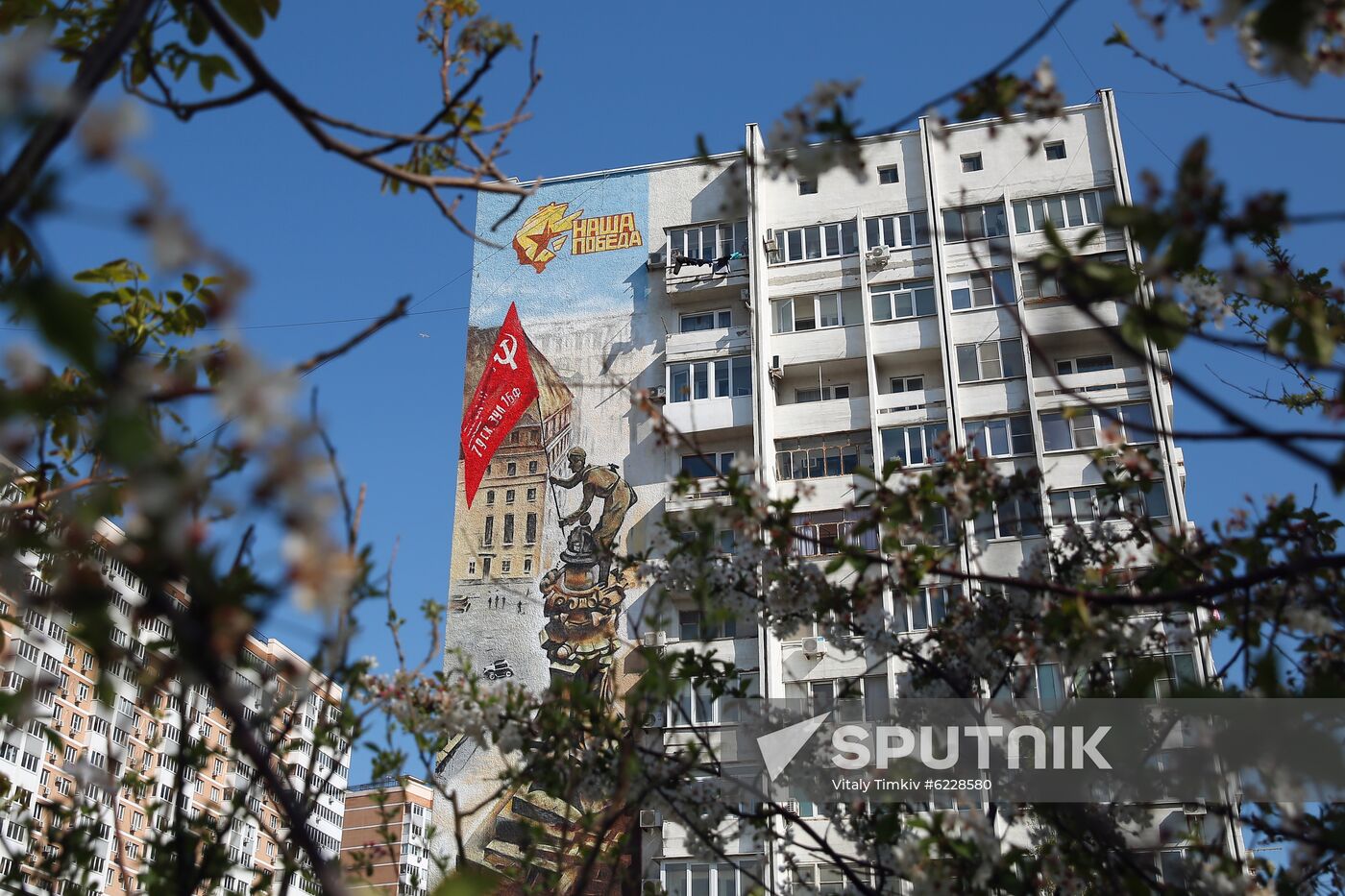 Victory Day graffiti on apartment buildings in Novorossiysk