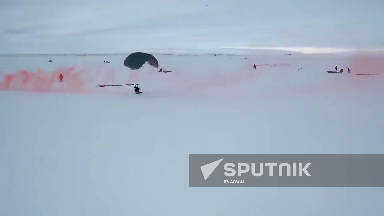 Russia Arctic Paratroopers