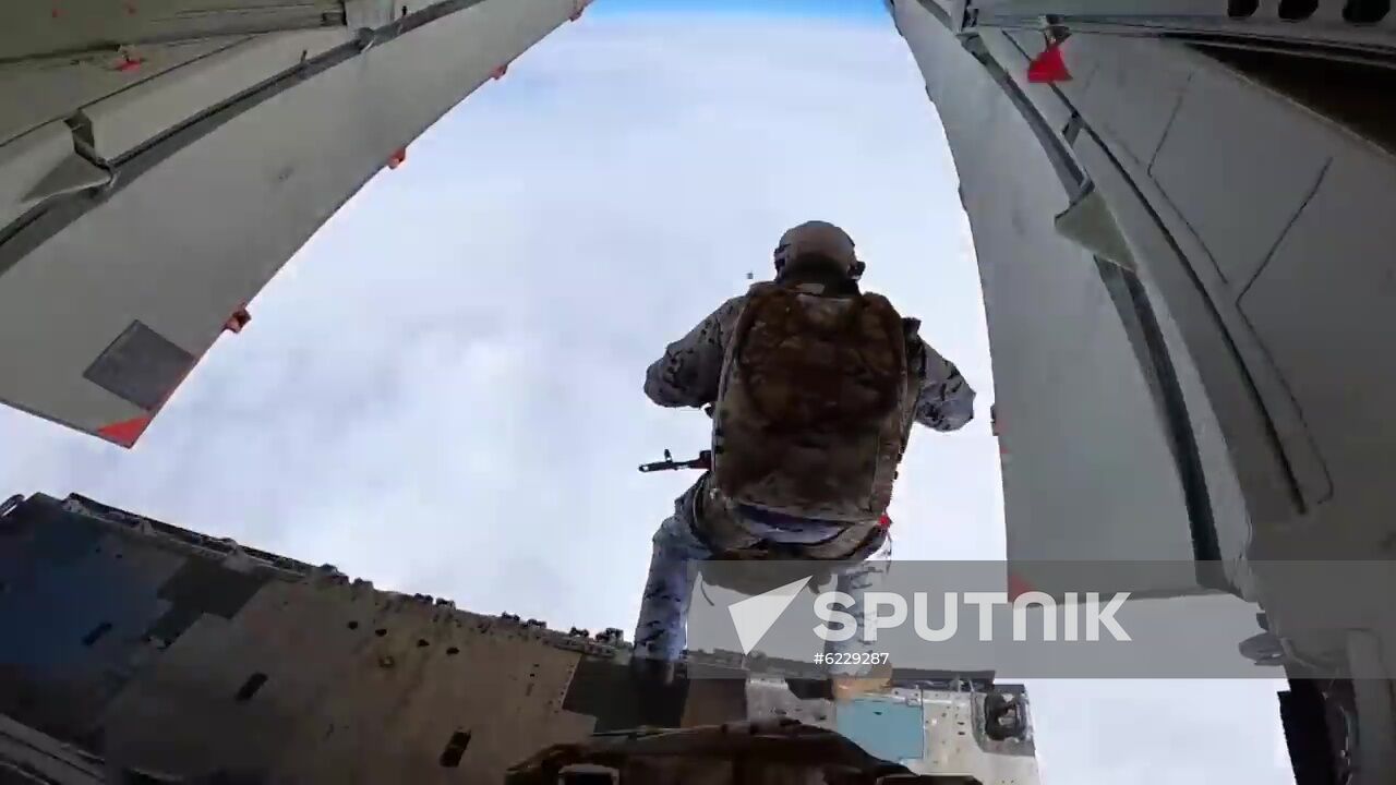 Russia Arctic Paratroopers