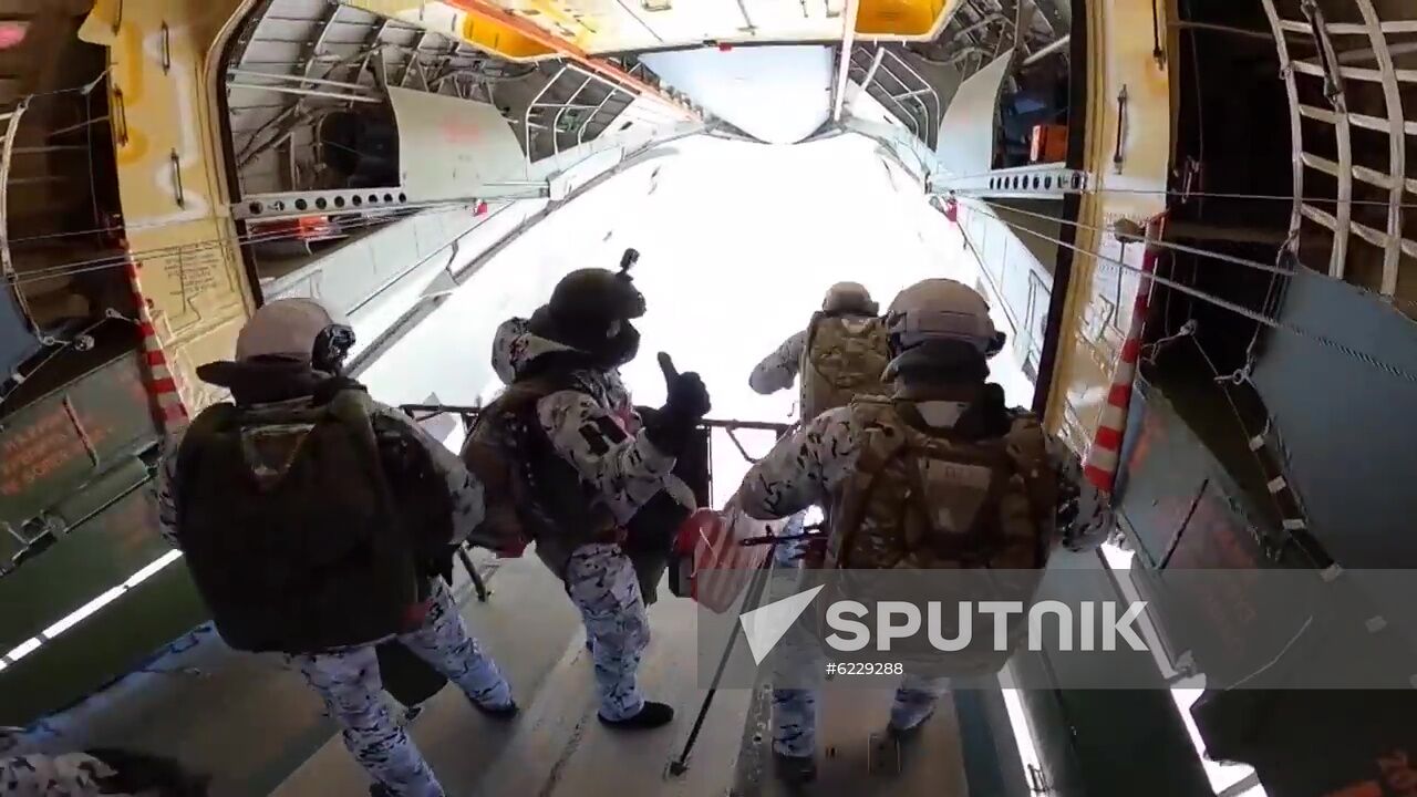 Russia Arctic Paratroopers