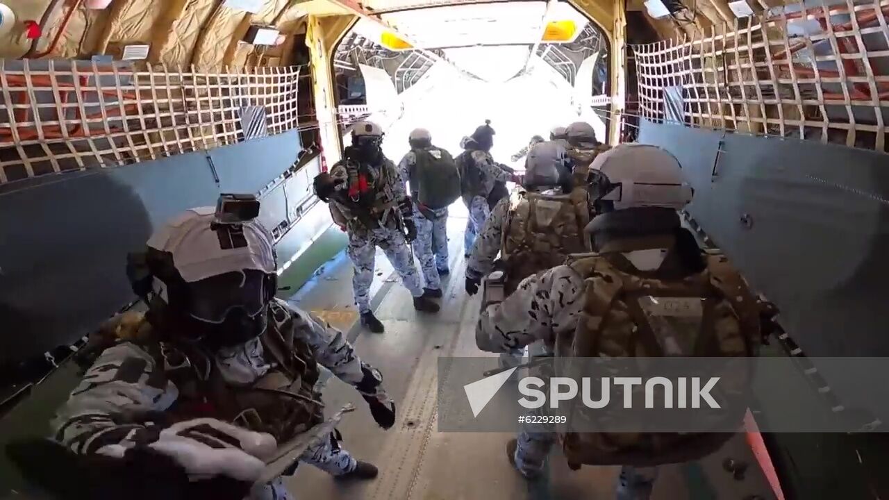 Russia Arctic Paratroopers