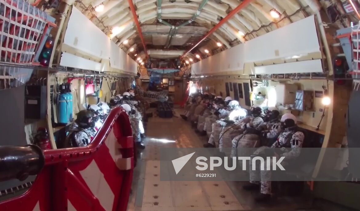 Russia Arctic Paratroopers