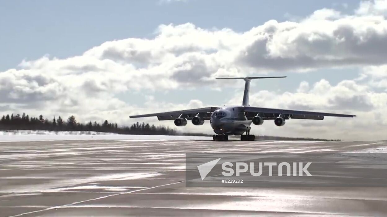 Russia Arctic Paratroopers