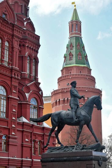 Restoration of Monument to Marshal Georgy Zhukov completed in Moscow