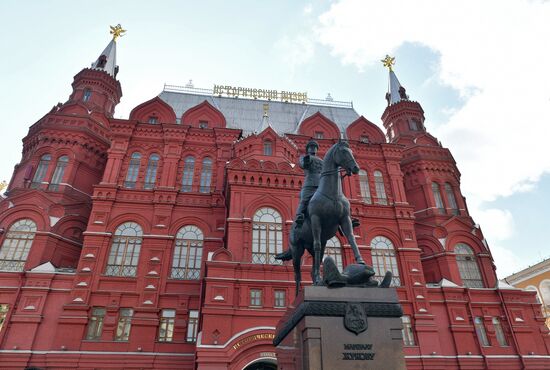 Restoration of Monument to Marshal Georgy Zhukov completed in Moscow