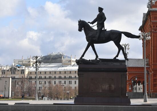 Restoration of Monument to Marshal Georgy Zhukov completed in Moscow