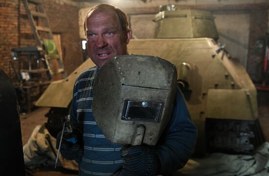 Russia WWII Vehicles Replicas