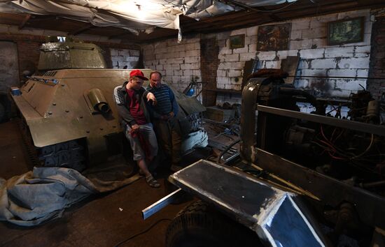 Russia WWII Vehicles Replicas