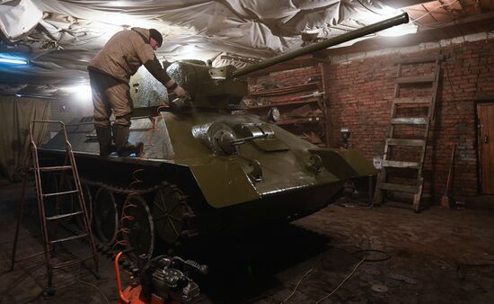 Russia WWII Vehicles Replicas