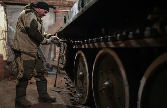 Russia WWII Vehicles Replicas