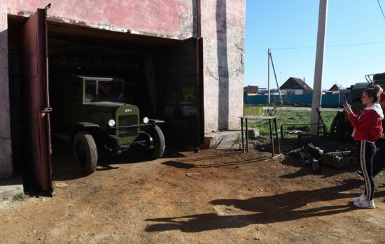 Russia WWII Vehicles Replicas