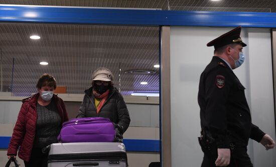 Russia Coronavirus Tourists Return
