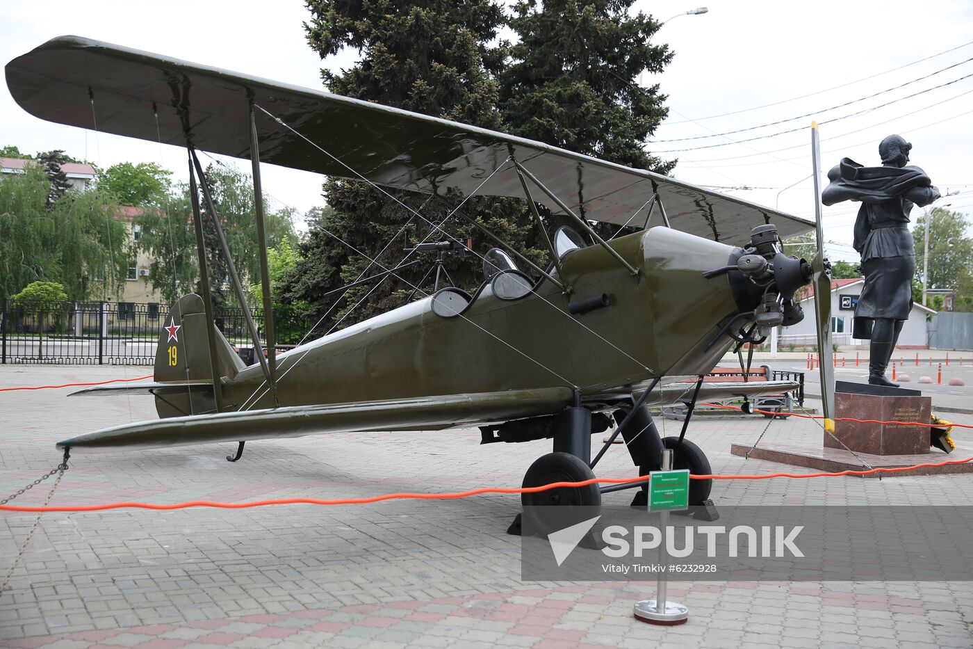 Replica of Polikarpov Po-2 aircraft erected in Krasnodar airport