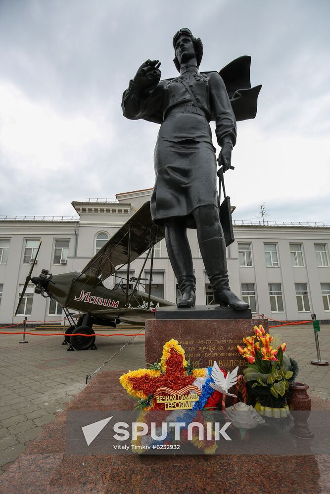 Replica of Polikarpov Po-2 aircraft erected in Krasnodar airport