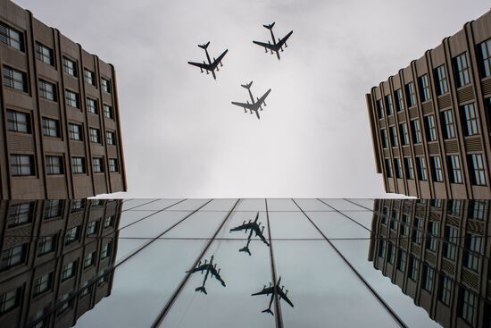 Victory Day flypast in Moscow
