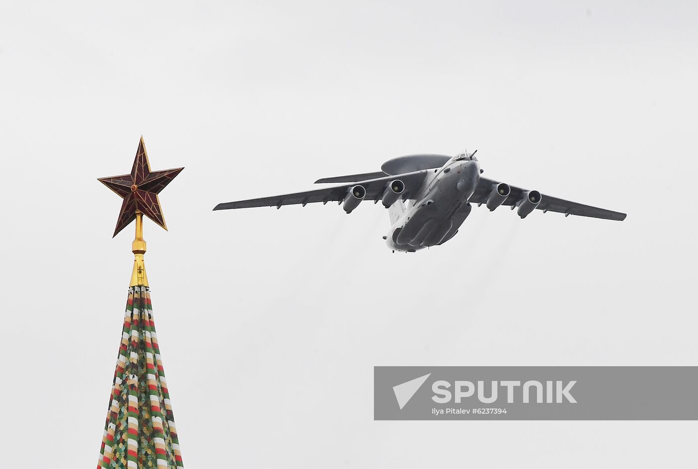 Victory Day flypast in Moscow